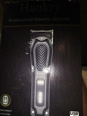Men's Hair Clipper in Black — Professional Trimmer